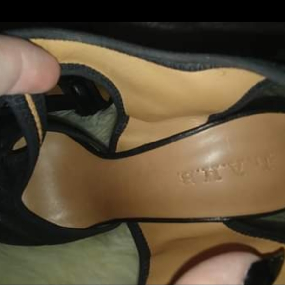 L.A.M.B. Caitlin black wedges - Picture 4 of 6